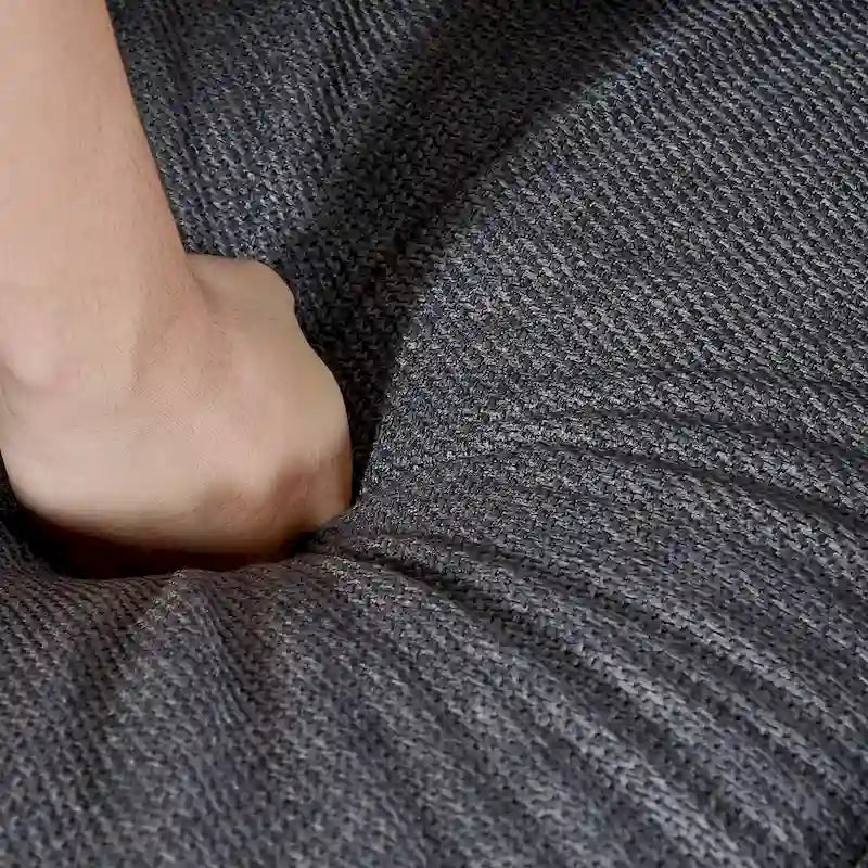 Divano da 2,5 posti con porta di ricarica USB e gambe in metallo