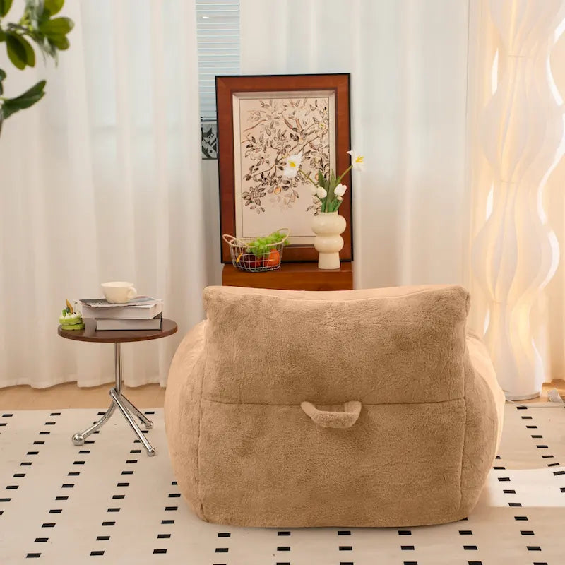 Poltrona a sacco in ecopelliccia con supporto per la schiena, imbottitura in schiuma sminuzzata ad alta densità e design versatile