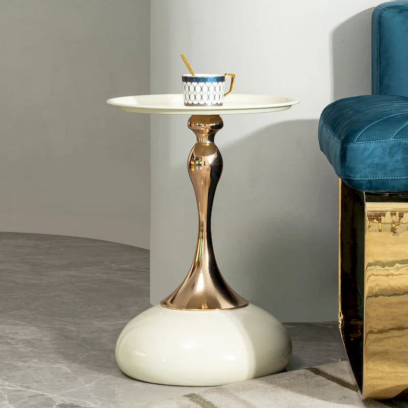 Tavolino laterale in acciaio al carbonio con finitura dorata da 14.96, design moderno
