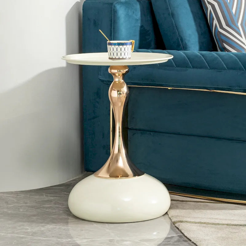 Tavolino laterale in acciaio al carbonio con finitura dorata da 14.96, design moderno
