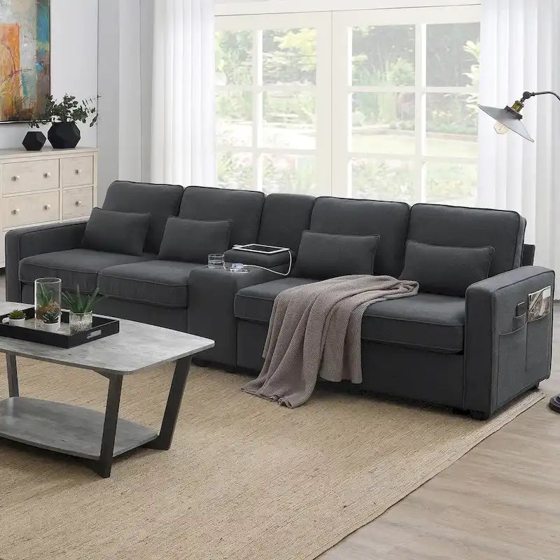 Divano moderno rivestito in tessuto di lino con console, 4 cuscini, portabicchieri, USB