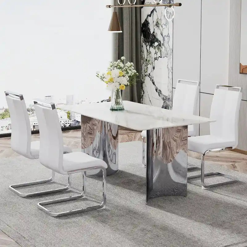 Moderní minimalistický jídelní stůl se skleněnou deskou s vzhledem bílého mramoru